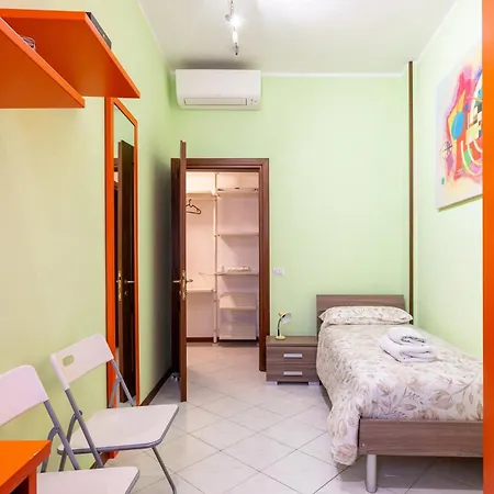 Station Colorful With Balcony X5 Apartman *