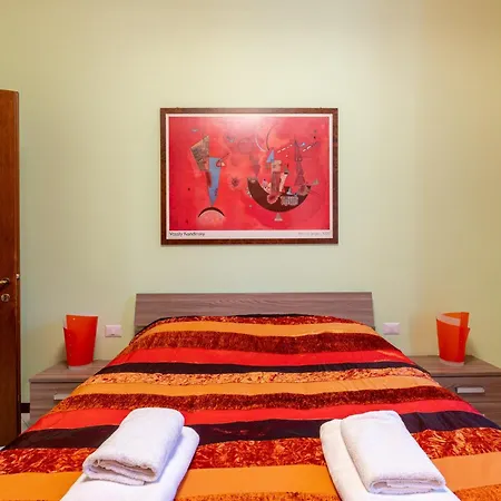 Station Colorful With Balcony X5 Appartement