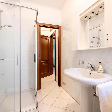 Station Colorful With Balcony X5 * Parme