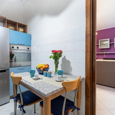 Apartman Station Colorful With Balcony X5 *