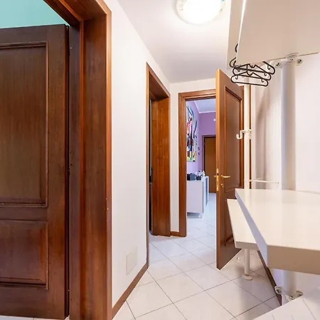 Appartement Station Colorful With Balcony X5 Parme