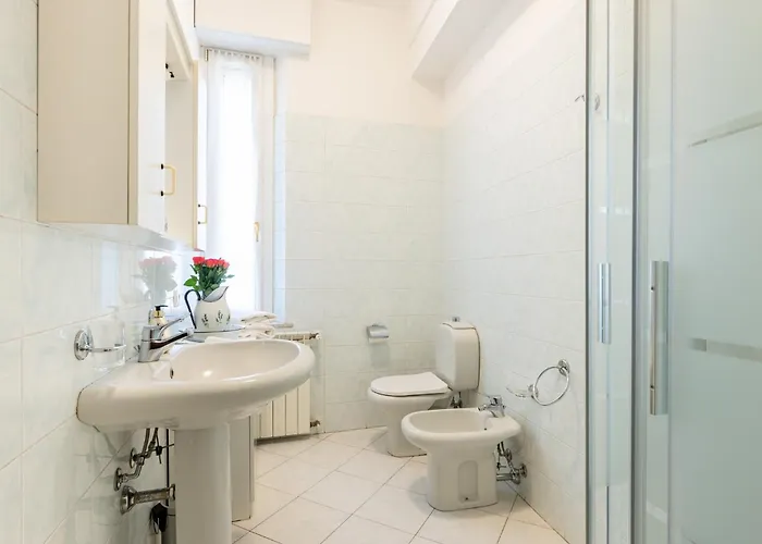 Guesthost - Station Colorful With Balcony X5